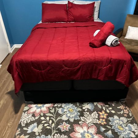 Fidelia Garnet Room, Queen Bed Minutes From Newark Liberty International Airport And Newark Penn Station エクステリア 写真